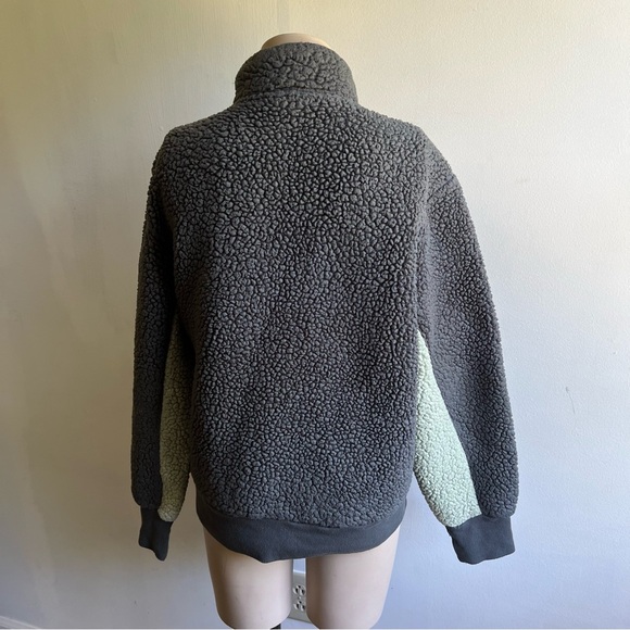 Walt Disney World Castle Icon Sherpa fleece 1/4 zip pullover - Picture 6 of 9